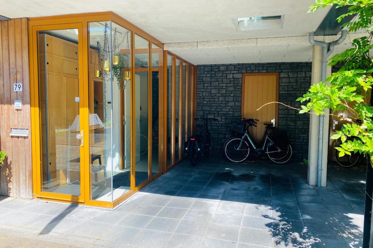 Private Studio With Free Car Parking Amesterdão Exterior foto