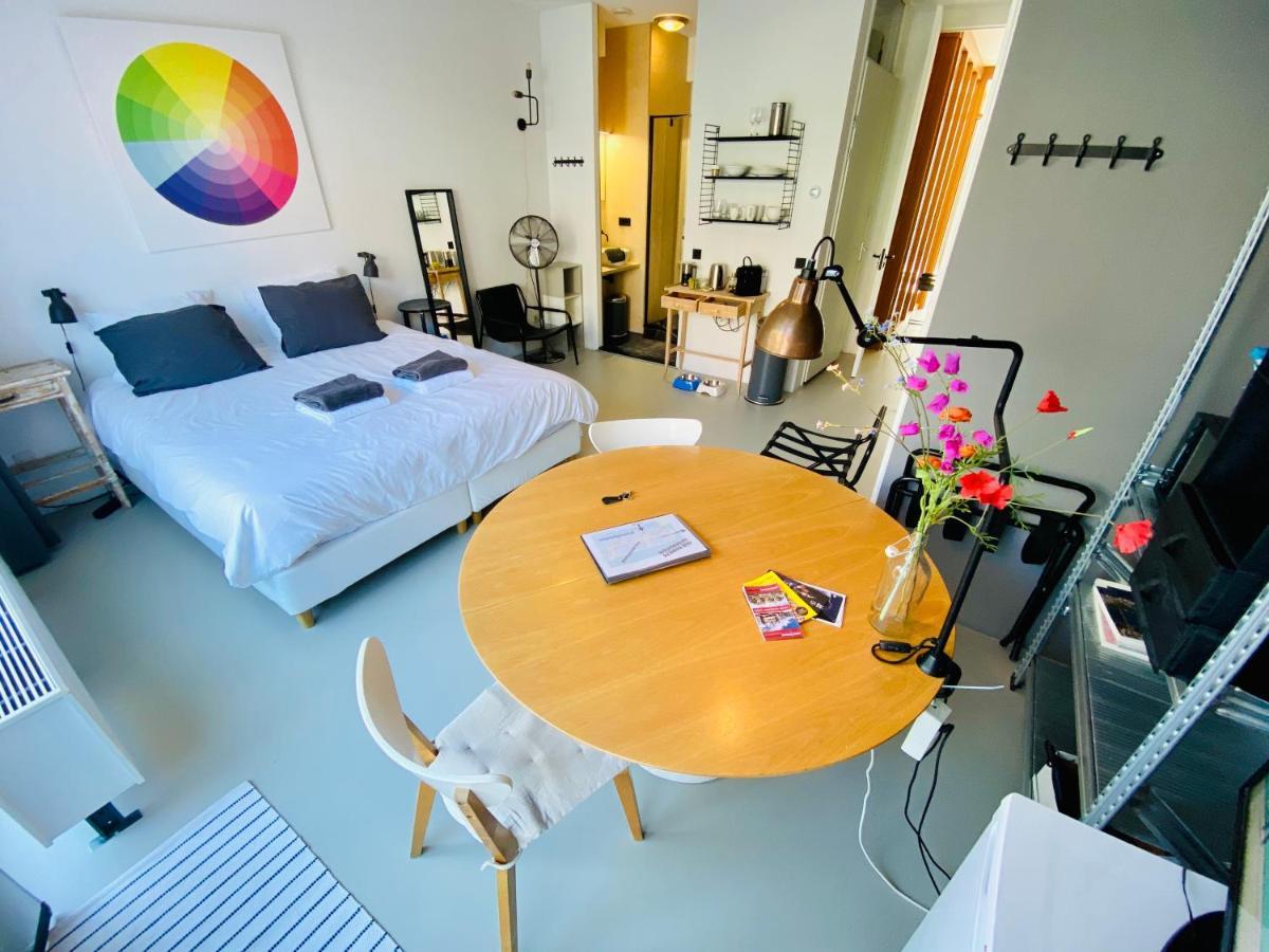 Private Studio With Free Car Parking Amesterdão Exterior foto